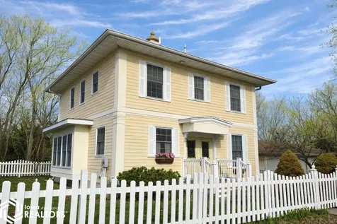 716 Orchard Place Fairfield IA 52556