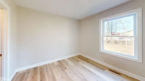 1105 W Adams Avenue Fairfield IA 52556