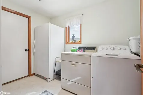 2745 Pickering Drive Marshalltown IA 50158