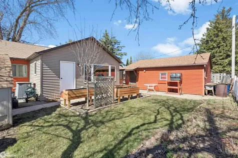 2745 Pickering Drive Marshalltown IA 50158