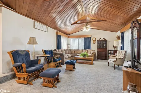 2745 Pickering Drive Marshalltown IA 50158