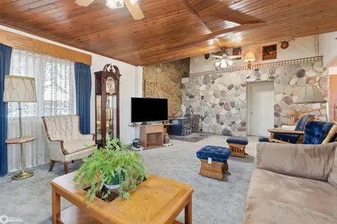 2745 Pickering Drive Marshalltown IA 50158
