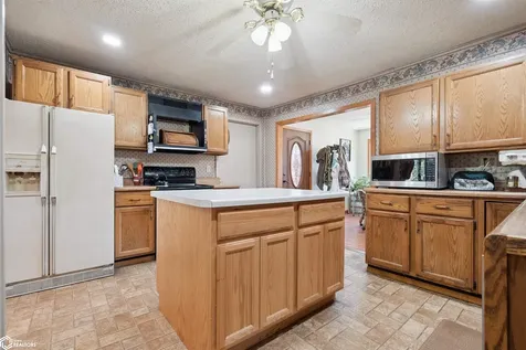 2745 Pickering Drive Marshalltown IA 50158
