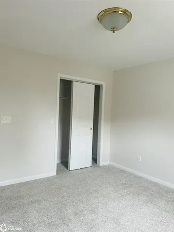 1404 Orchard Meadow Drive Burlington IA 52601