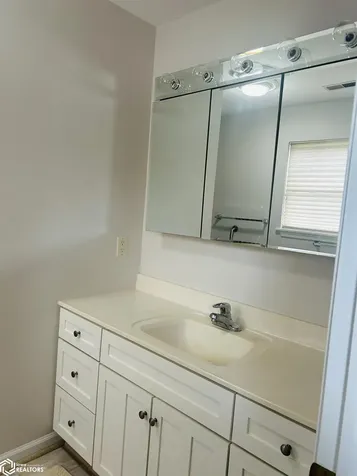 1404 Orchard Meadow Drive Burlington IA 52601