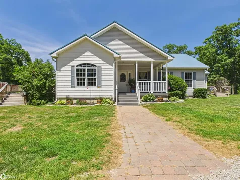 2461 Carbide Lane Keokuk IA 52632