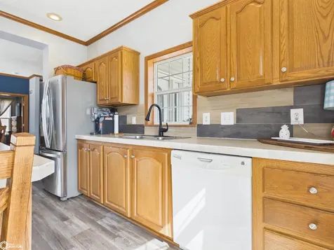 2461 Carbide Lane Keokuk IA 52632