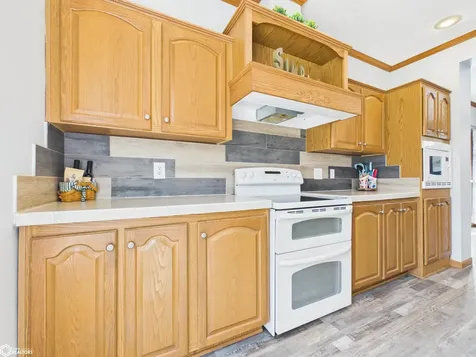2461 Carbide Lane Keokuk IA 52632