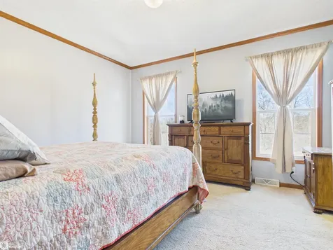 2461 Carbide Lane Keokuk IA 52632