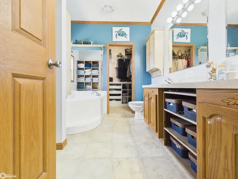 2461 Carbide Lane Keokuk IA 52632