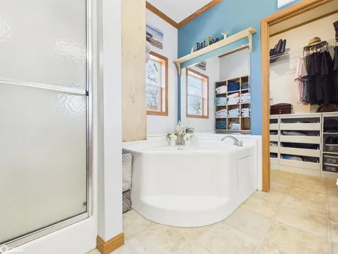 2461 Carbide Lane Keokuk IA 52632