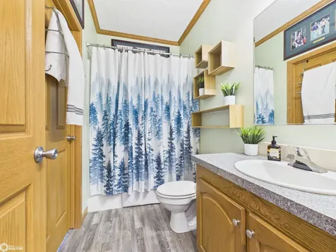 2461 Carbide Lane Keokuk IA 52632