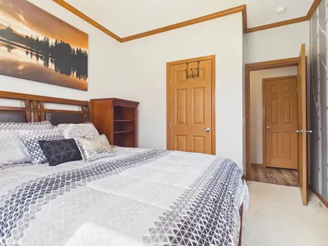 2461 Carbide Lane Keokuk IA 52632