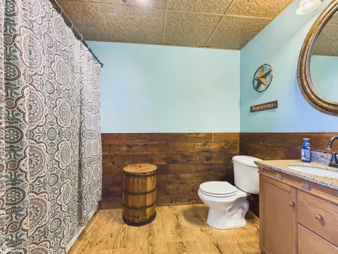 2461 Carbide Lane Keokuk IA 52632