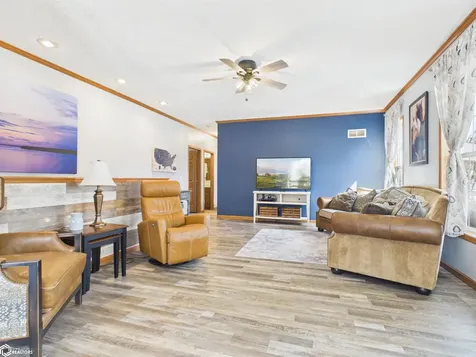 2461 Carbide Lane Keokuk IA 52632