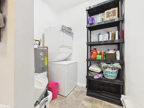 2461 Carbide Lane Keokuk IA 52632
