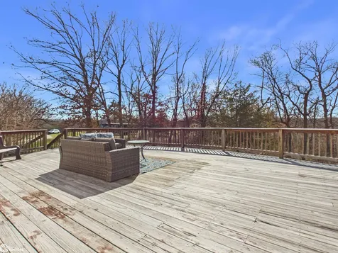 2461 Carbide Lane Keokuk IA 52632