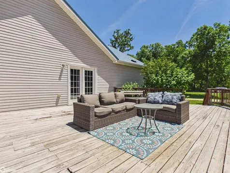 2461 Carbide Lane Keokuk IA 52632