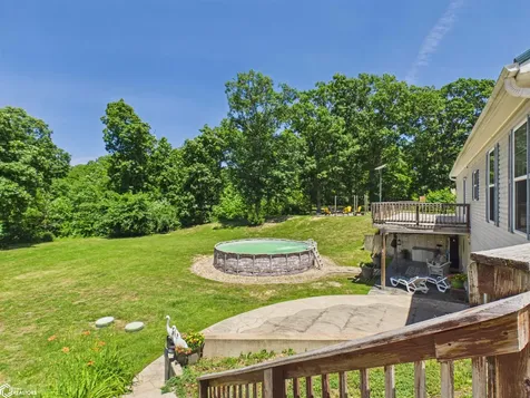 2461 Carbide Lane Keokuk IA 52632