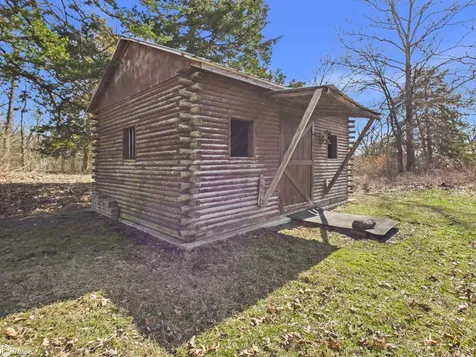 2461 Carbide Lane Keokuk IA 52632