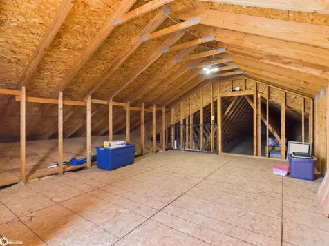 2461 Carbide Lane Keokuk IA 52632