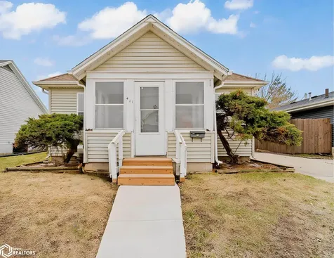 411 Swayze Street Marshalltown IA 50158