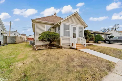 411 Swayze Street Marshalltown IA 50158