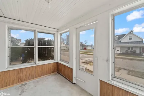 411 Swayze Street Marshalltown IA 50158