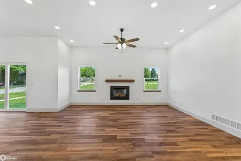 2320 Heritage Lane Iowa Falls IA 50126