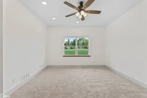 2320 Heritage Lane Iowa Falls IA 50126