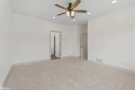 2320 Heritage Lane Iowa Falls IA 50126