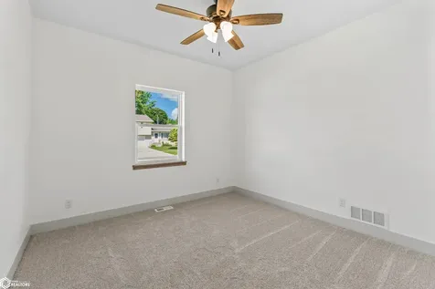2320 Heritage Lane Iowa Falls IA 50126