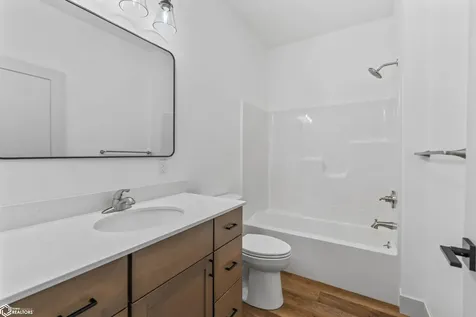 2320 Heritage Lane Iowa Falls IA 50126