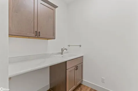 2320 Heritage Lane Iowa Falls IA 50126