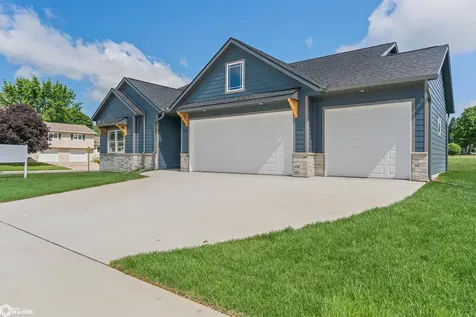 2320 Heritage Lane Iowa Falls IA 50126