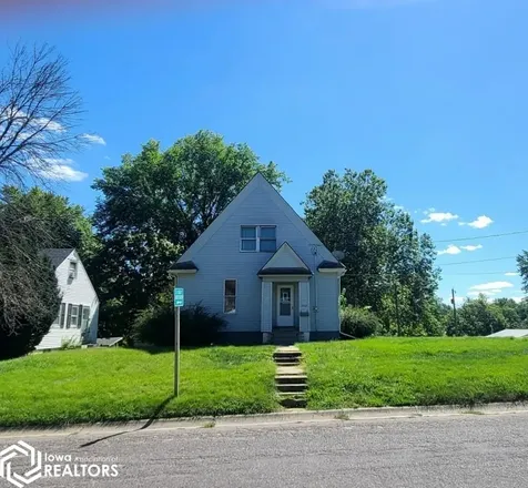 302 K Avenue Oskaloosa IA 52577
