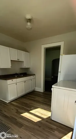 302 K Avenue Oskaloosa IA 52577