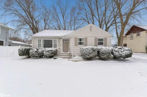 612 Central Avenue E Clarion IA 50525