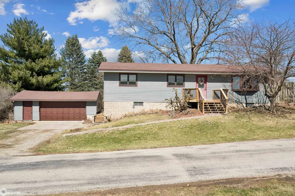 203 E Ogden Street Montezuma IA 50171