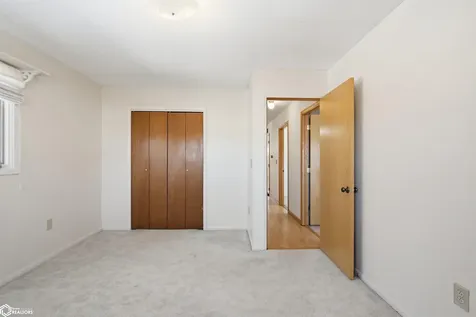 203 E Ogden Street Montezuma IA 50171