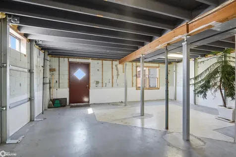 203 E Ogden Street Montezuma IA 50171