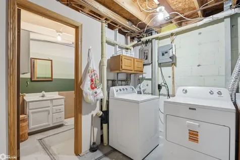 203 E Ogden Street Montezuma IA 50171