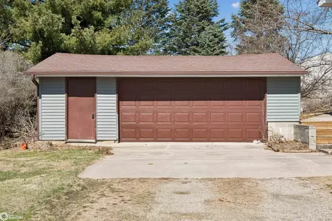 203 E Ogden Street Montezuma IA 50171