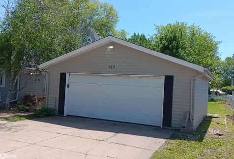 121 Vogel Avenue Ottumwa IA 52501