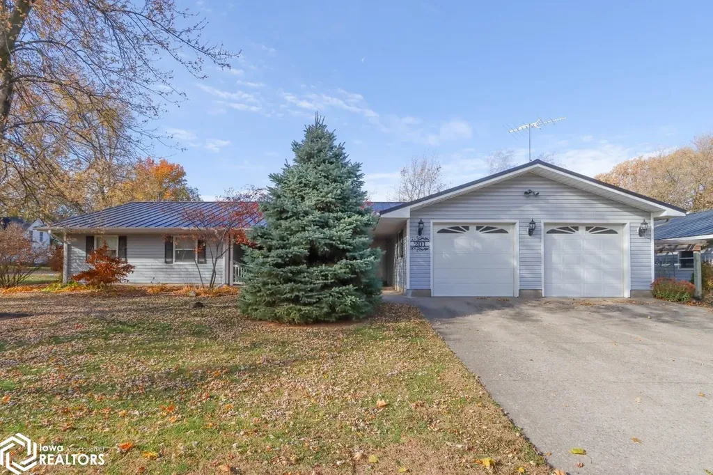 201 N Chestnut Winfield IA 52659