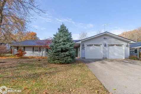 201 N Chestnut Winfield IA 52659