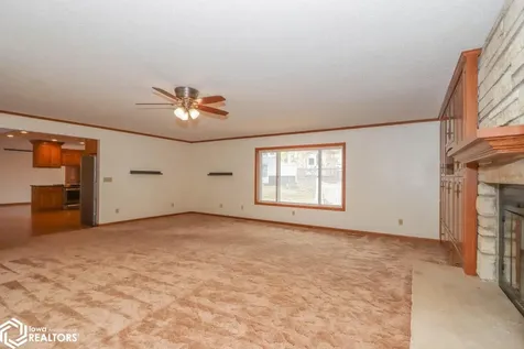 201 N Chestnut Winfield IA 52659