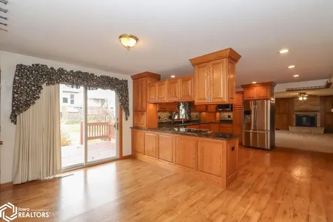 201 N Chestnut Winfield IA 52659