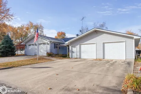 201 N Chestnut Winfield IA 52659