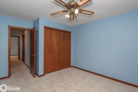 201 N Chestnut Winfield IA 52659